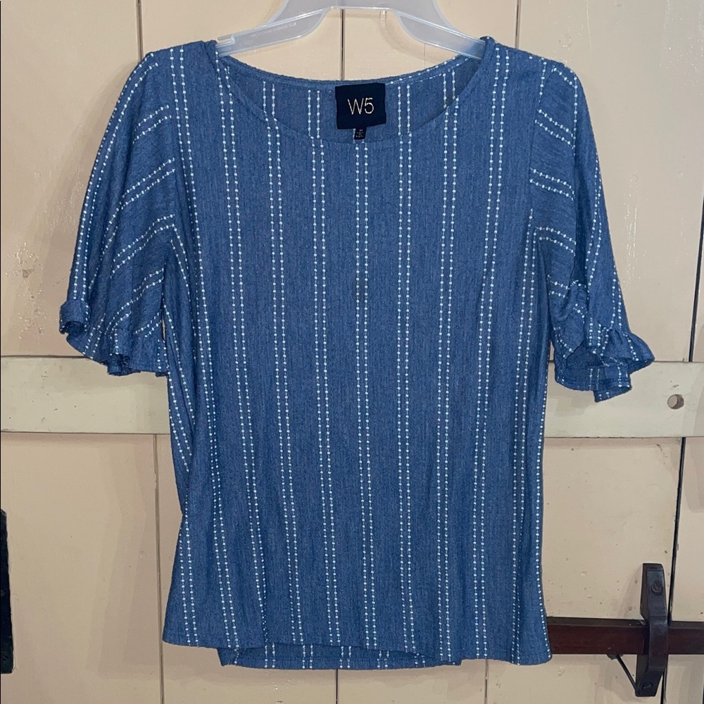 W5 Navy Pinstripe Short Sleeve Top with ruffle sleeves, size medium
